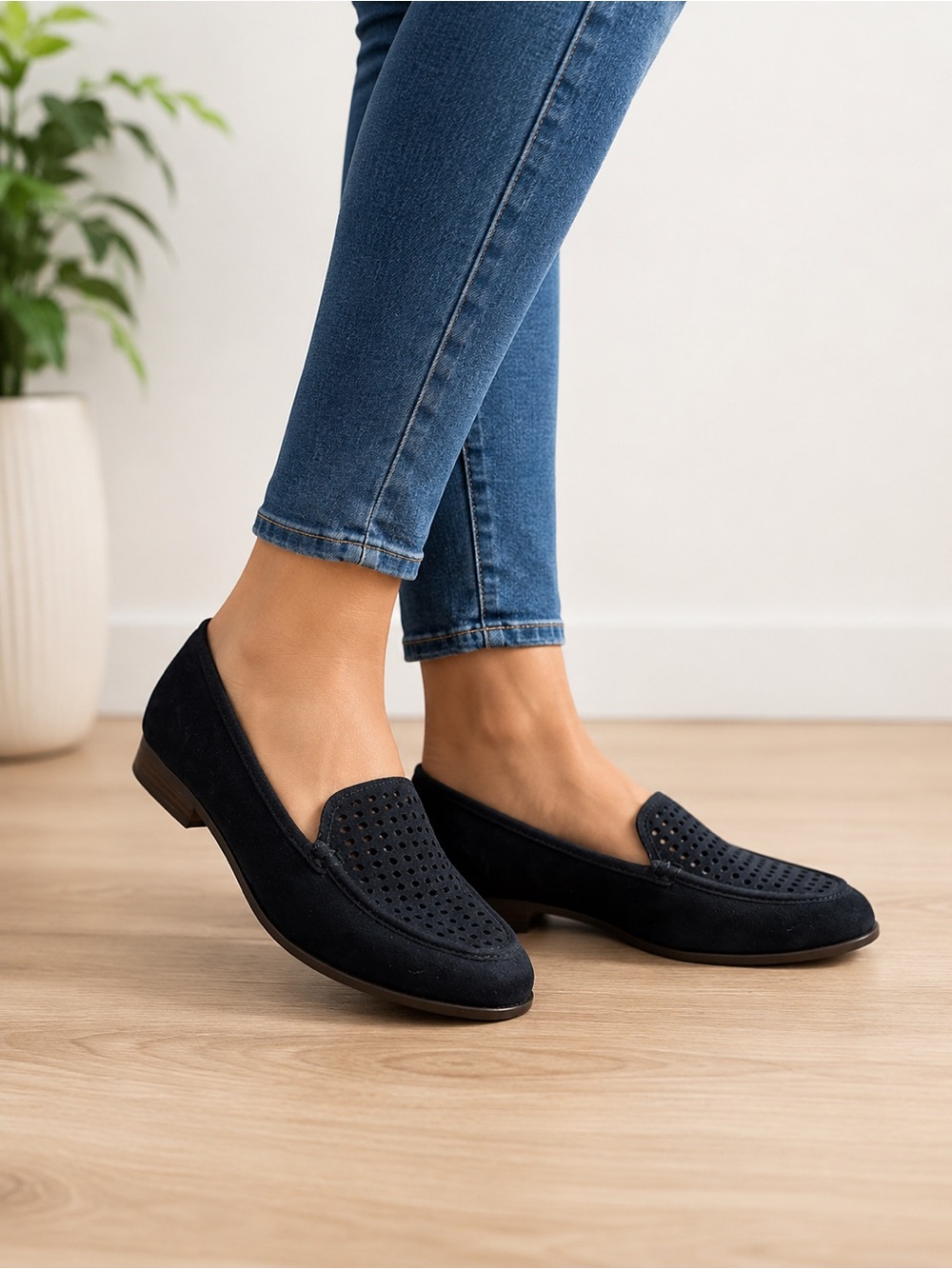 Dr. Scholl’s Be Free Black Perforated Loafers Slip On Comfort Shoes